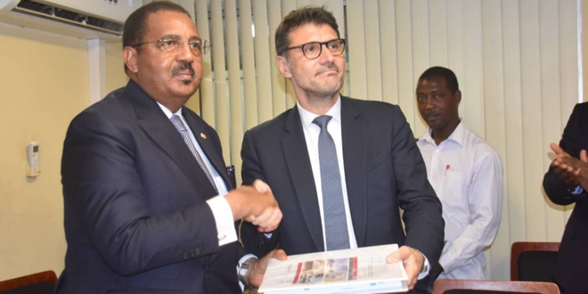 signature contrat guinée eiffage