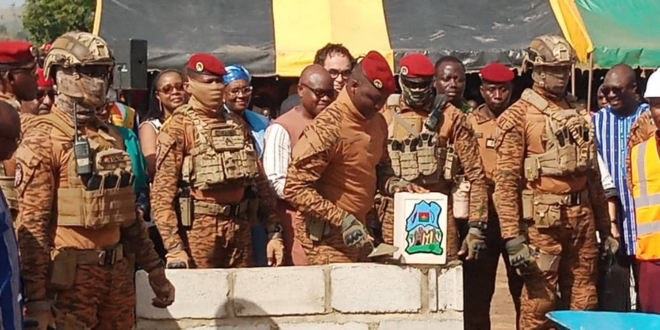 Le président Ibrahim Traoré lance les travaux de construction du centre hospitalier universitaire de Gaoua